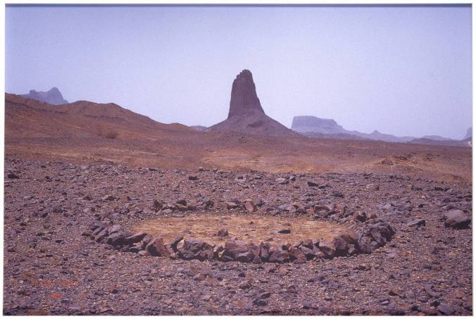 Sahara Circle 1988 by Richard Long born 1945
