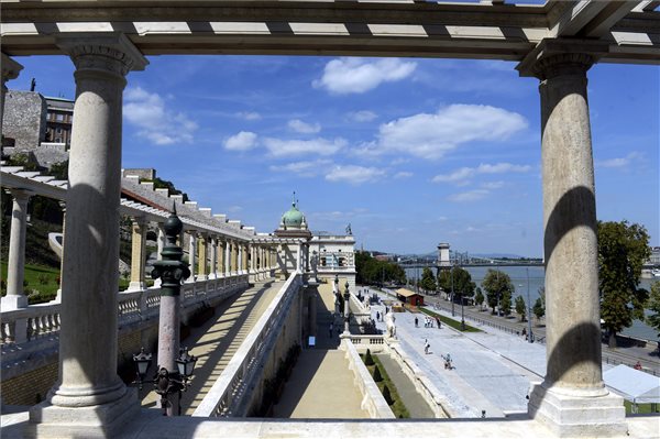 Varkert bazar budapest