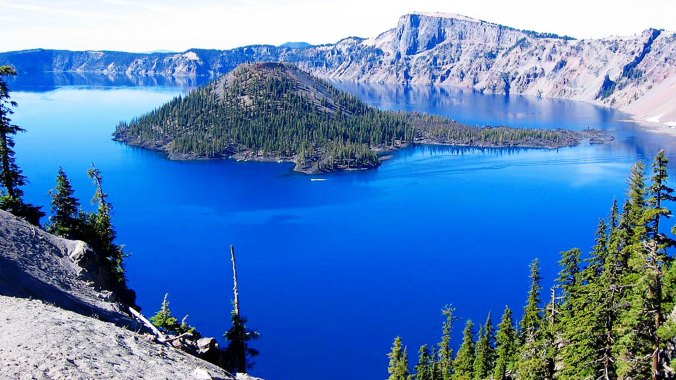 Crater-Lake-Oregon