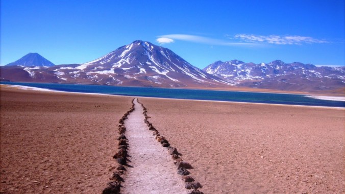 atacama-desert-chile-laguna-2993400-1600x900