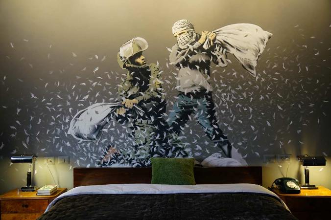banksy rooms_artist03_z